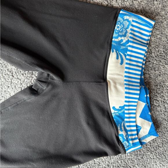 Lululemon Athletica Classic Stripe Polar Cream Beaming Blue - Picture 3 of 6